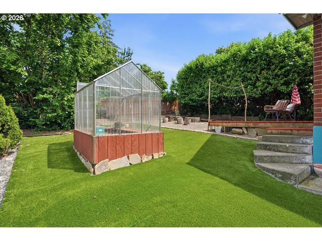 914 Ne 92ND Ave, Portland, OR 97220