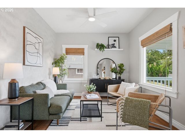 914 Ne 92ND Ave, Portland, OR 97220