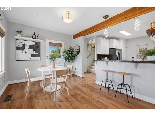 914 Ne 92ND Ave, Portland, OR 97220
