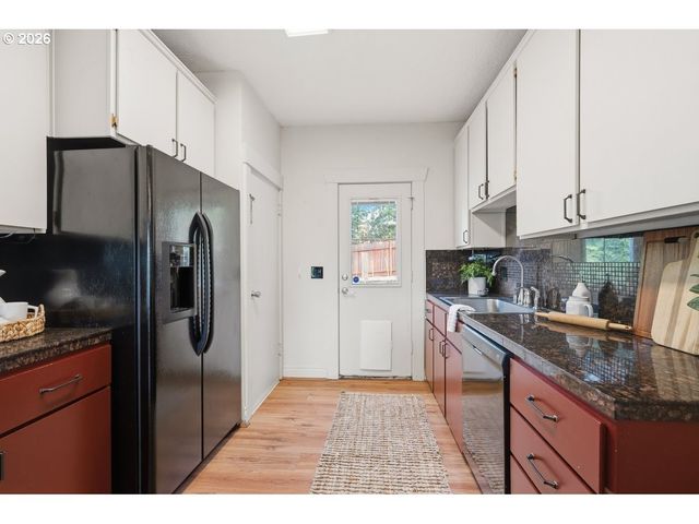 914 Ne 92ND Ave, Portland, OR 97220