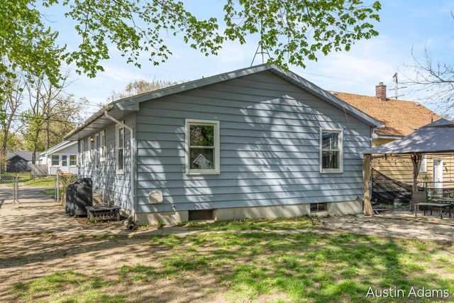 1534 Mason Street NE, Grand Rapids, MI 49503