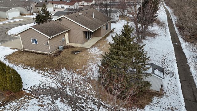 4320 Daffodil Avenue SE, Rochester, MN 55904