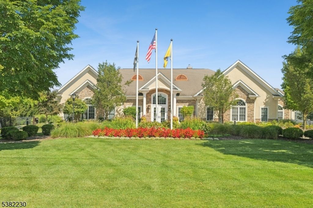 24 Lara Pl, Warren Twp., NJ 07059
