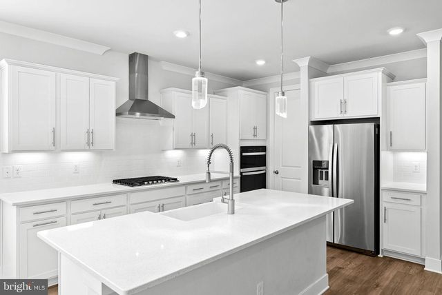 7817 HOLSTON LN, Broad Run, VA 20137