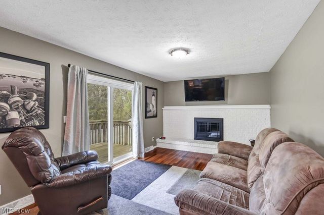 5782 Holland Drive, Hudson, OH 44236