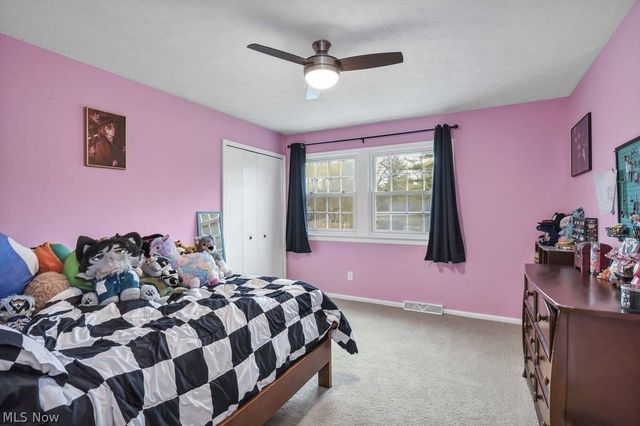 5782 Holland Drive, Hudson, OH 44236