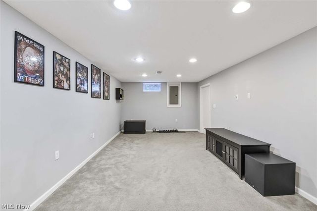 5782 Holland Drive, Hudson, OH 44236