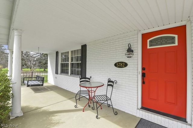5782 Holland Drive, Hudson, OH 44236