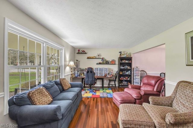 5782 Holland Drive, Hudson, OH 44236