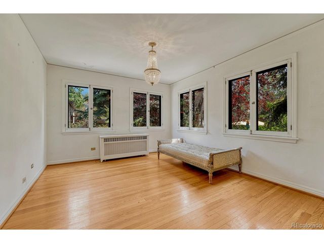 724 N Corona St, Denver, CO 80218