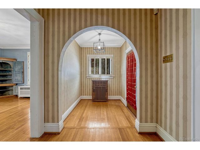 724 N Corona St, Denver, CO 80218