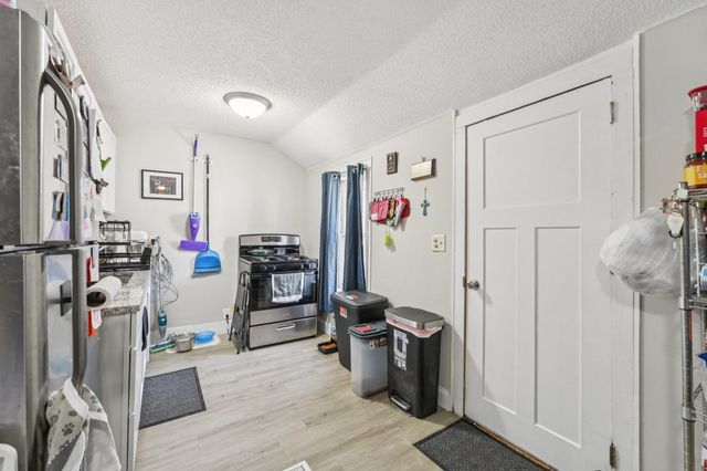 527 6th Avenue NW, Faribault, MN 55021