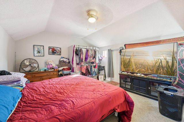 527 6th Avenue NW, Faribault, MN 55021