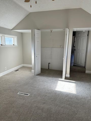 527 6th Avenue NW, Faribault, MN 55021