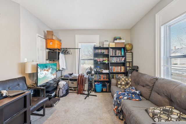 527 6th Avenue NW, Faribault, MN 55021