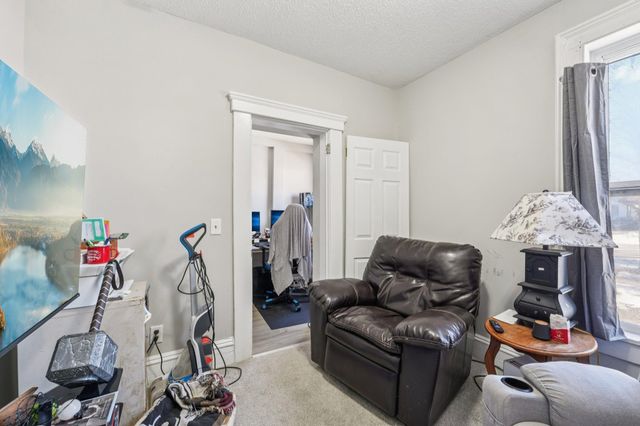527 6th Avenue NW, Faribault, MN 55021