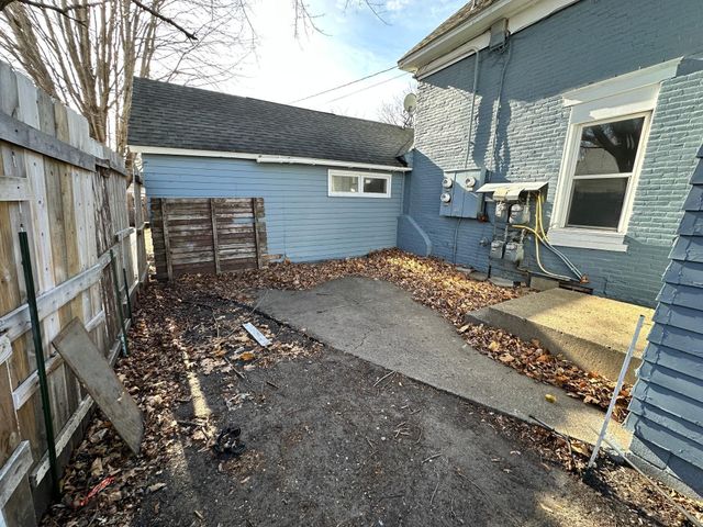 527 6th Avenue NW, Faribault, MN 55021