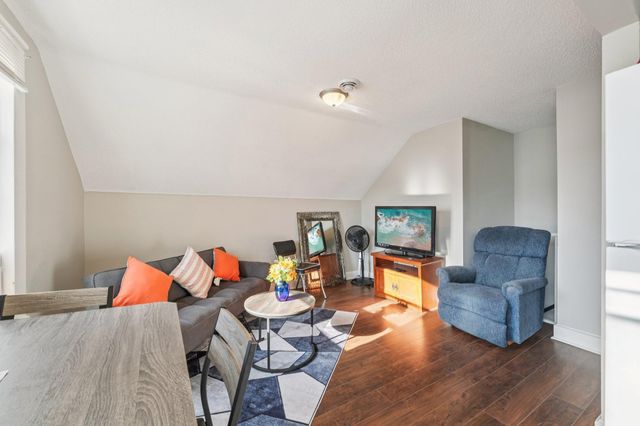 527 6th Avenue NW, Faribault, MN 55021