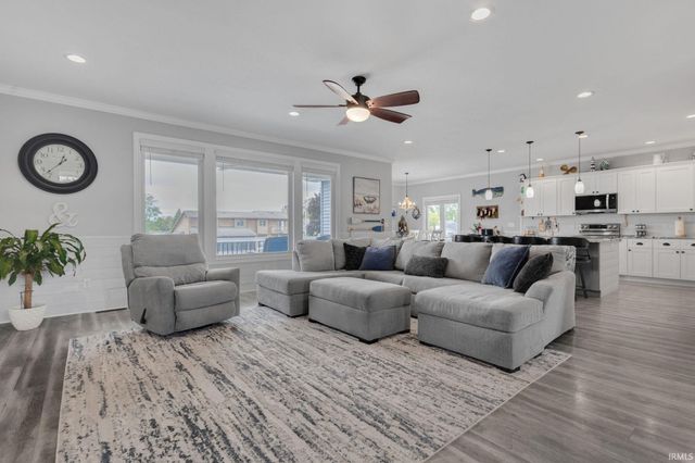 51055 Twilight Dr, Elkhart, IN 46514