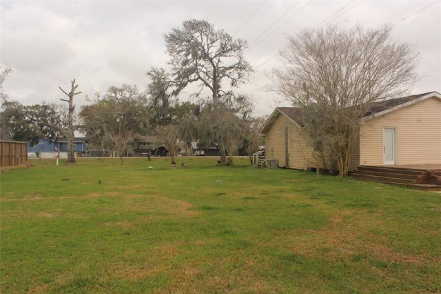 6377 County Road 659, Brazoria, TX 77422