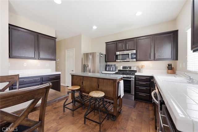 3236 Mariposa Way, Perris, CA 92571