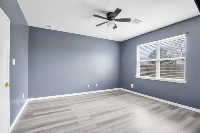 2630 Tracy Lane, Highlands, TX 77562