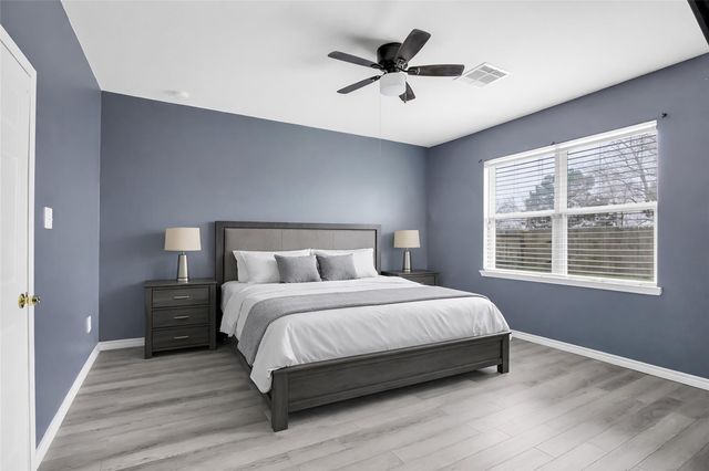 2630 Tracy Lane, Highlands, TX 77562