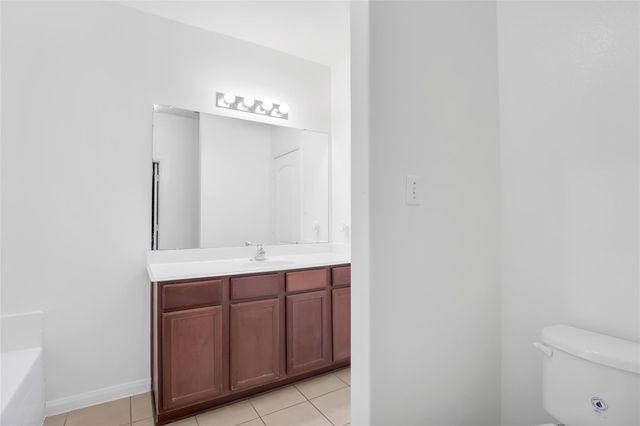 2630 Tracy Lane, Highlands, TX 77562