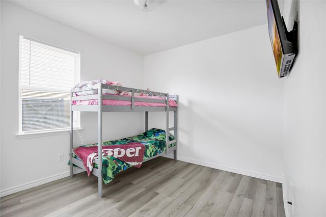 2630 Tracy Lane, Highlands, TX 77562