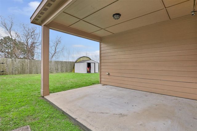 2630 Tracy Lane, Highlands, TX 77562