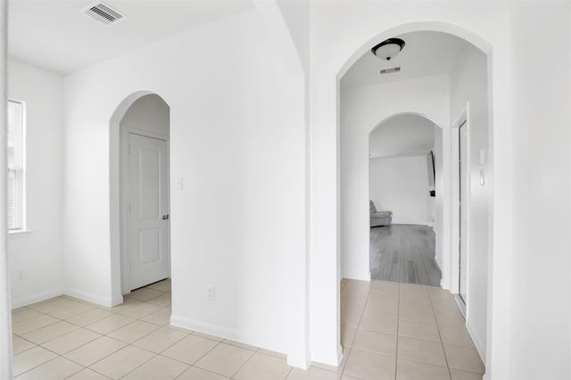 2630 Tracy Lane, Highlands, TX 77562