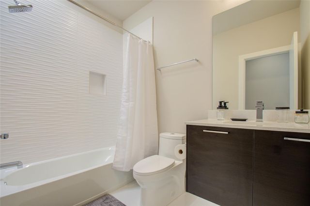 4914 Noble Street, Houston, TX 77020