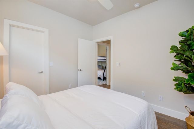 4914 Noble Street, Houston, TX 77020