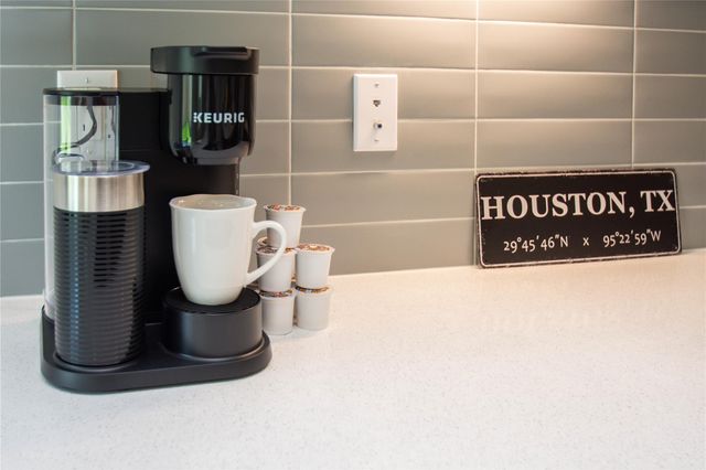 4914 Noble Street, Houston, TX 77020