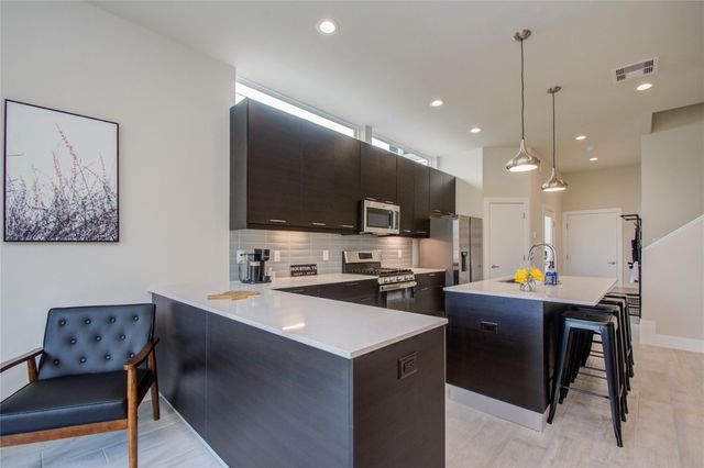 4914 Noble Street, Houston, TX 77020