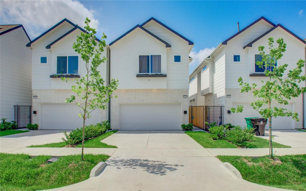 4914 Noble Street, Houston, TX 77020