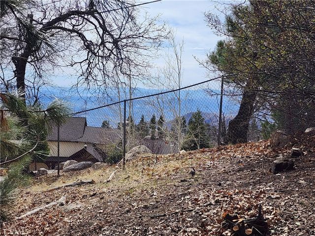 30914 Old City Creek Road, Running Springs, CA 92382
