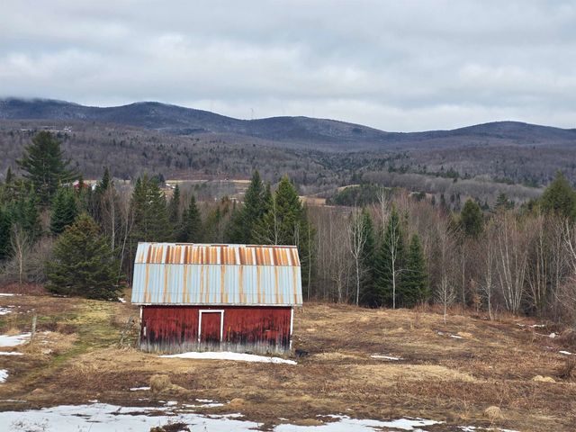 547 Center Hill Road, Albany, VT 05820