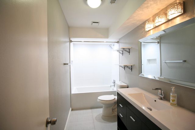 2064 Embassy Way, Carrollton, TX 75006
