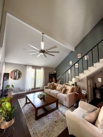 2064 Embassy Way, Carrollton, TX 75006