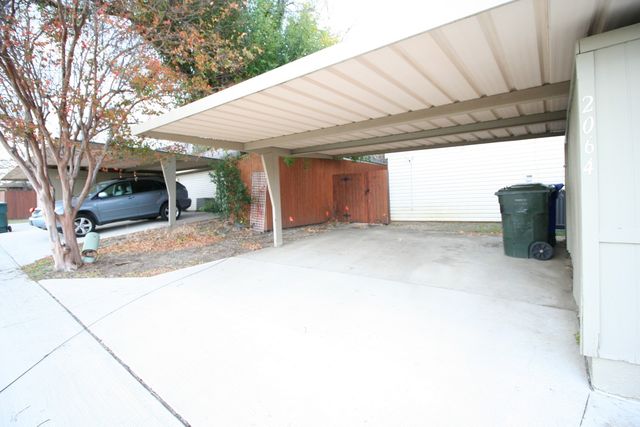 2064 Embassy Way, Carrollton, TX 75006