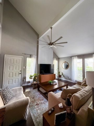 2064 Embassy Way, Carrollton, TX 75006