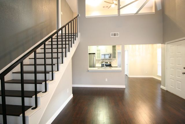 2064 Embassy Way, Carrollton, TX 75006
