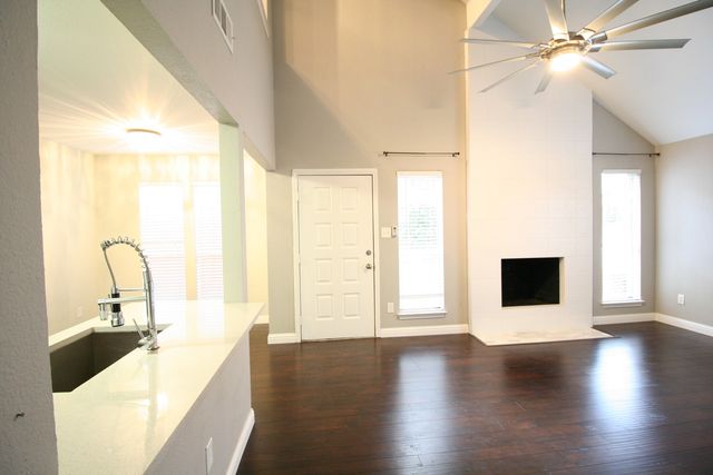 2064 Embassy Way, Carrollton, TX 75006