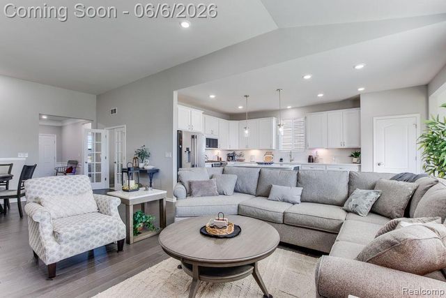 42504 ARBOR Drive, Clinton Charter Township, MI 48038
