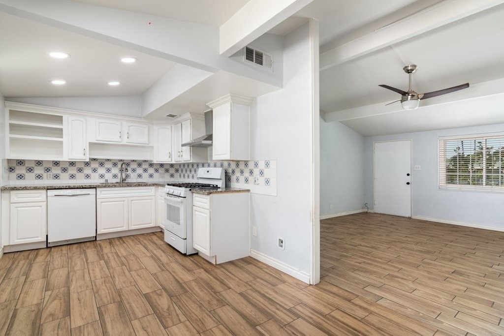Image 4 of property listing at 5416 Sunnyside, Riverside, CA 92504