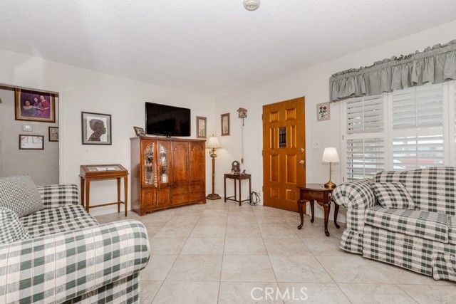 4151 Manchester Place, Riverside, CA 92503