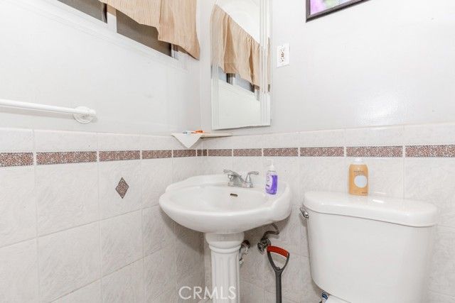 4151 Manchester Place, Riverside, CA 92503