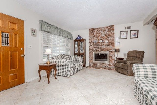 4151 Manchester Place, Riverside, CA 92503