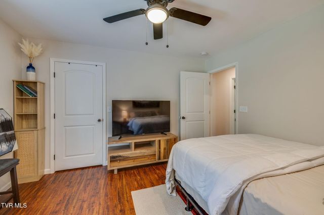 2100 Longreen Road, Kingsport, TN 37660